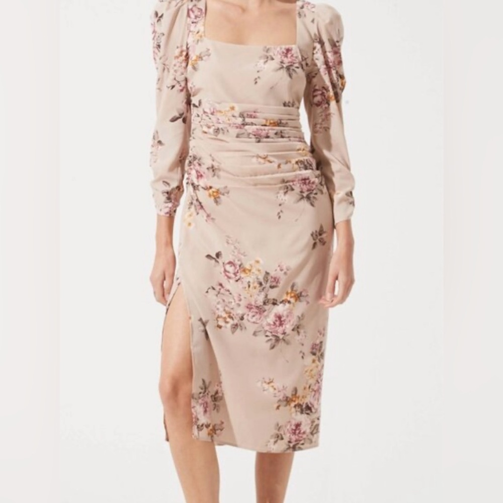 Astr The Label Blush Floral Midi Dress size L with Bishop Sleeves